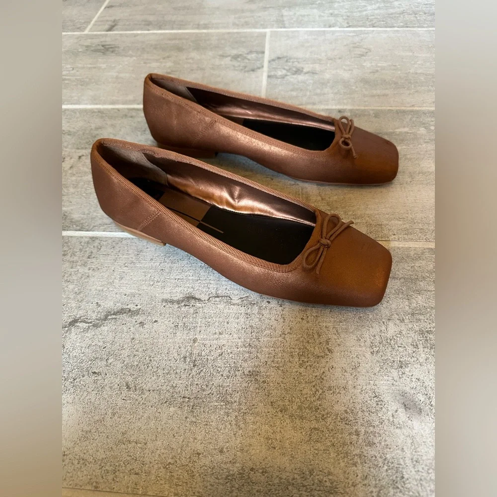 Dolce Vita Brown Flats with Bow Detail - Picture 6 of 10